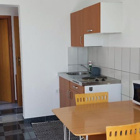 Apartment And Rooms Busa 3 Senj  Bilik gambar